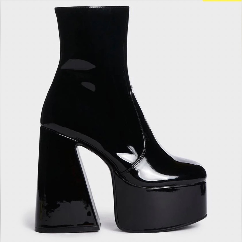 La Moda Patent Platform Boots